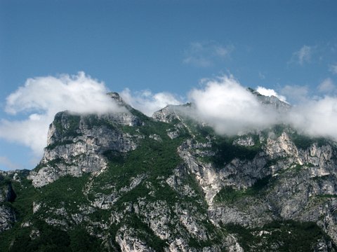 2004-gardasee_0022 eCard versenden / [Tag 5 (13-06)] Gardasee - Auf dem Monte Brione