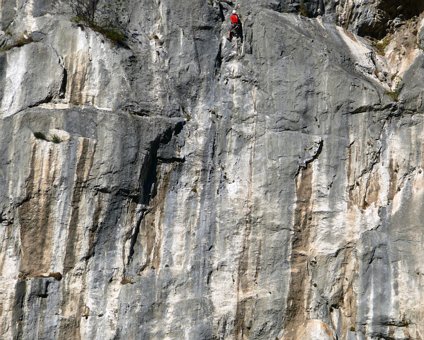 2007-gardasee_0129 eCard versenden / [Tag 7 (13-10)] Kletterer an der Collodri-Wand (Arco)