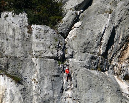 2007-gardasee_0130 eCard versenden / [Tag 7 (13-10)] Kletterer an der Collodri-Wand (Arco)
