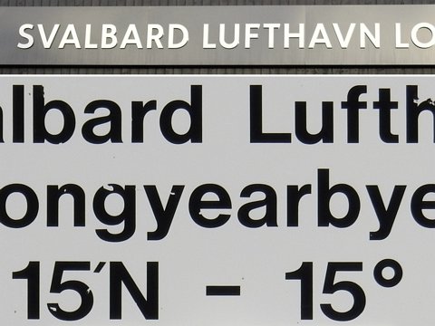 Spitzbergen - Umrundung auf der MS Plancius 23.Juli - 2. August 2017 eCard versenden / [Tag 0 (23-07)] Flug Frankfurt-OsloOslo-Longyearbyen / [Tag 1 (24-07)] Einschiffung in Longyearbyen, Isfjord
